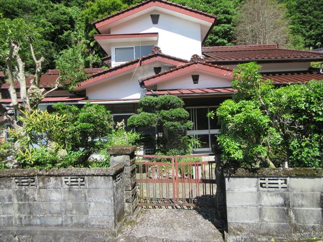 前津江赤石中古住宅