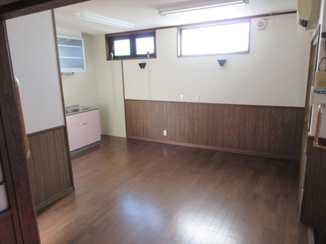 西大山町中古住宅