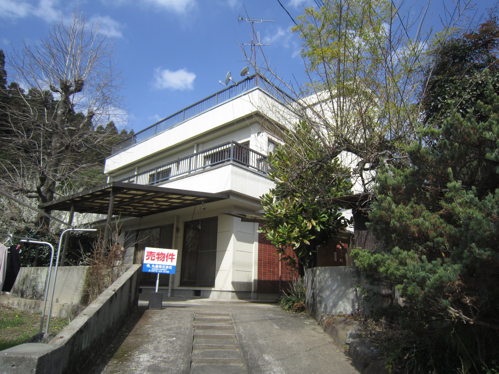 小迫町３階建中古住宅を掲載しました。