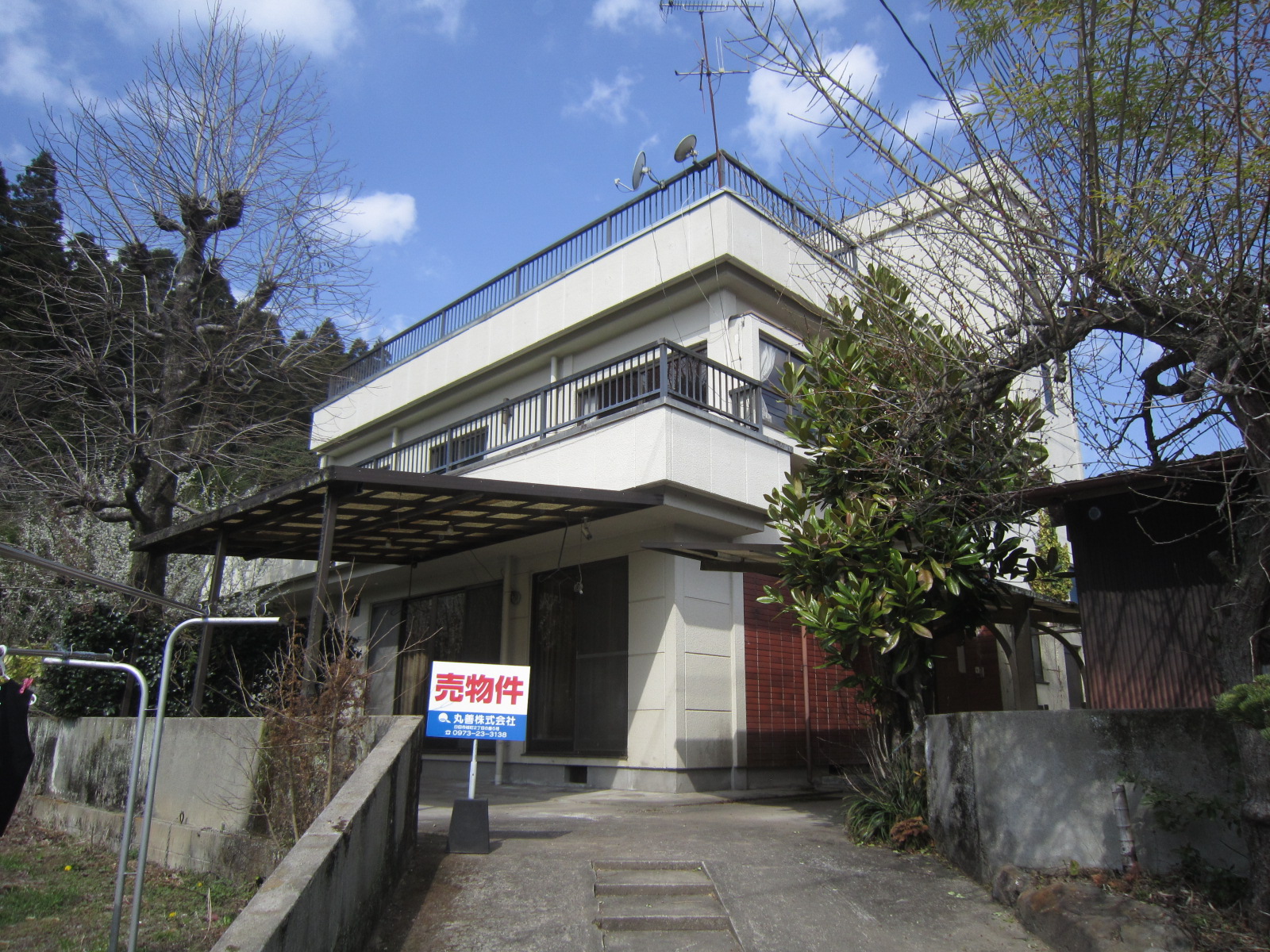 小迫町３階建て中古住宅は成約しました。