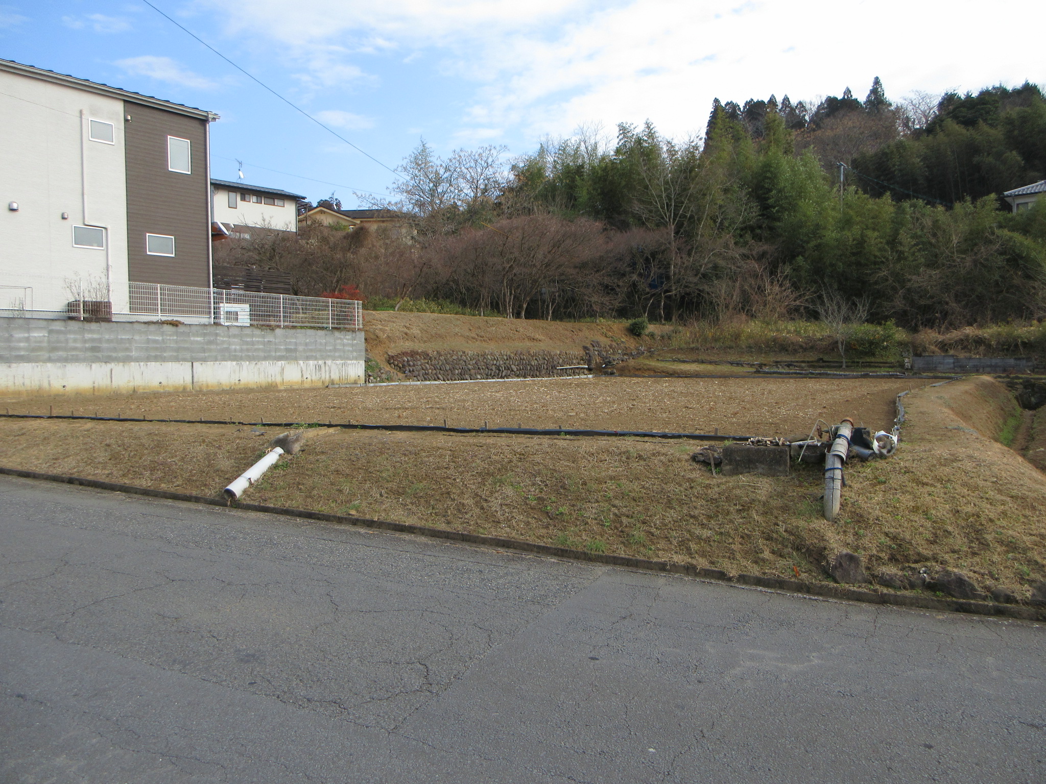 日高町売地成約しました。